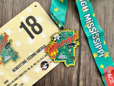 Race Through Mississippi Medal and Bib - virtualrunevent